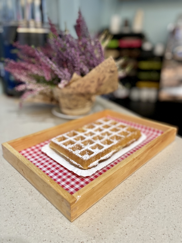 Gofr z cukrem pudrem