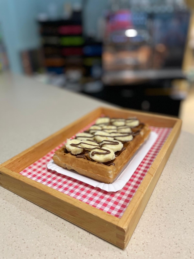 Gofr z nutellą i bananem