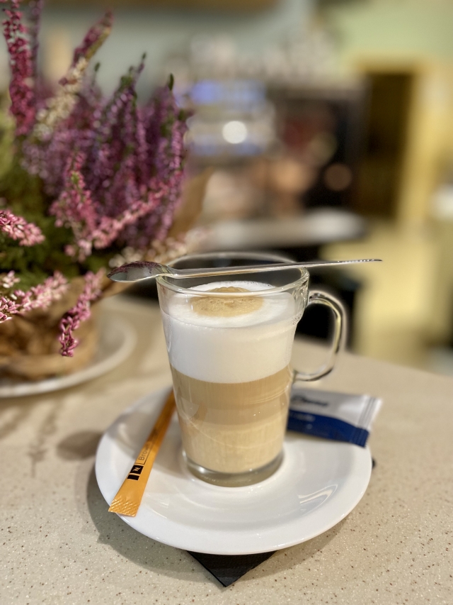 Late Macchiato