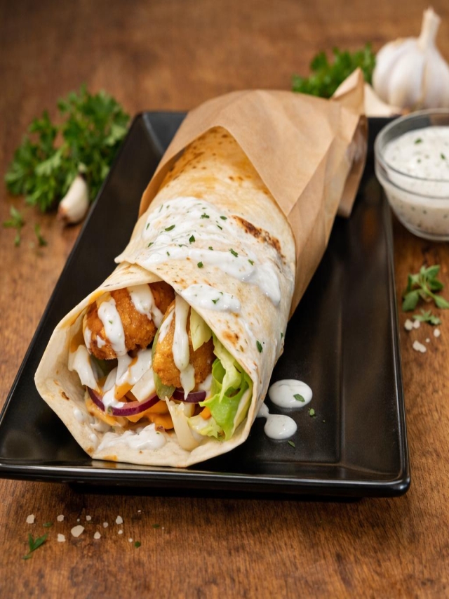 Wrap z sosem czosnkowym